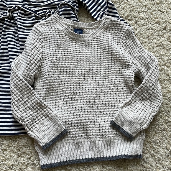 Girls 3T GAP Sweater and Dress - Picture 2 of 8